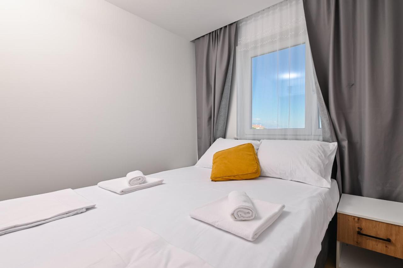 Pansion Comfort Lepar Novalja Exteriér fotografie