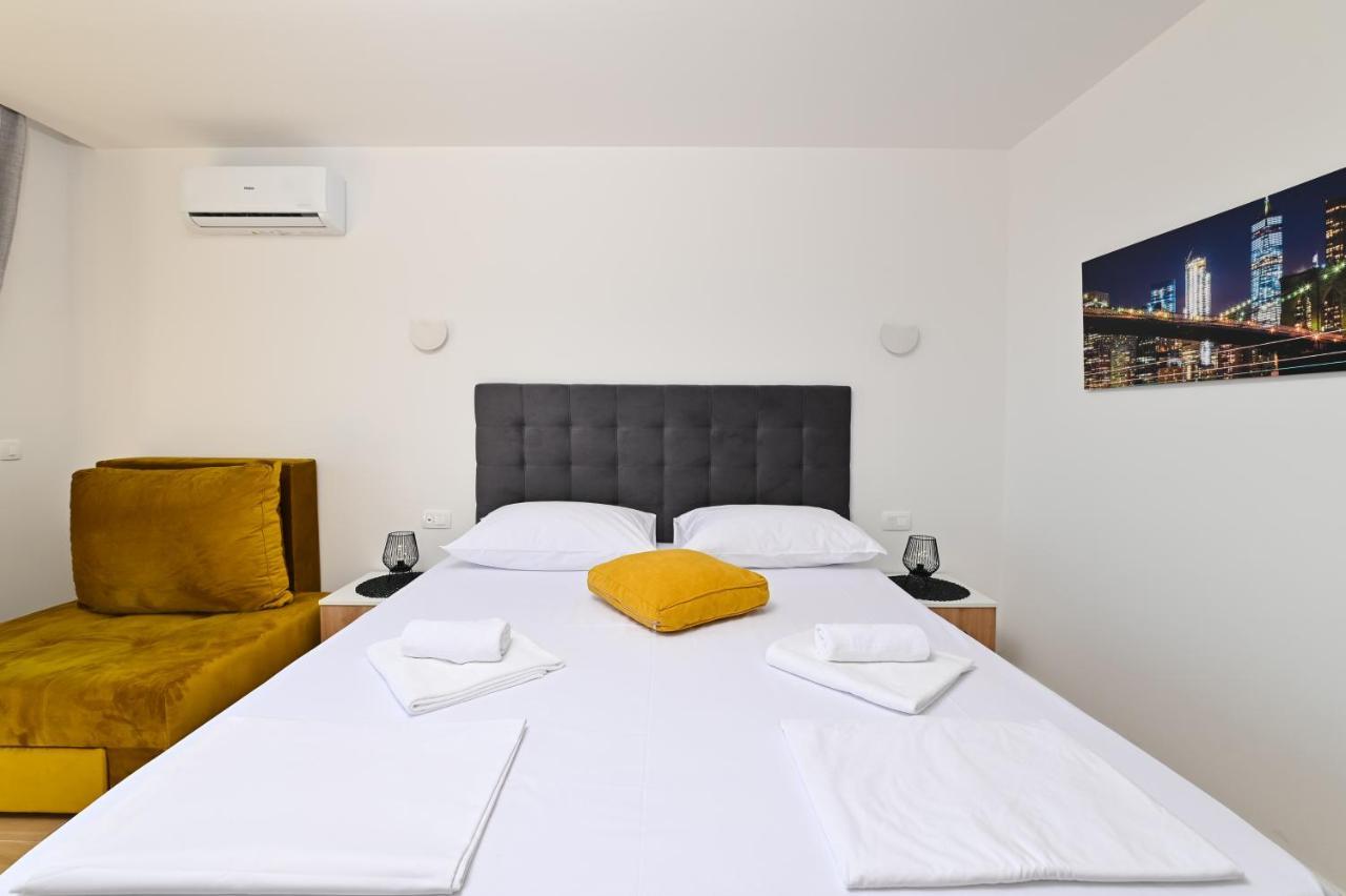 Pansion Comfort Lepar Novalja Exteriér fotografie