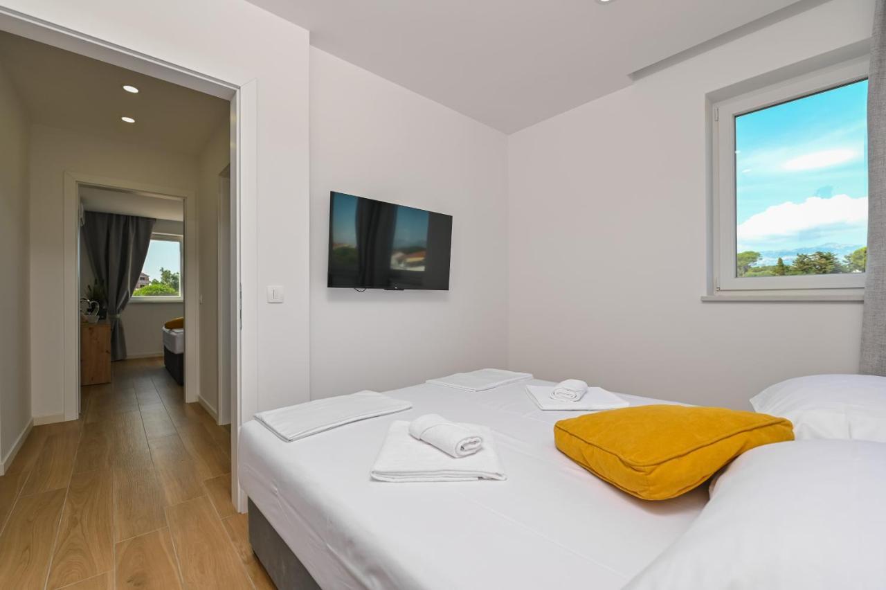 Pansion Comfort Lepar Novalja Exteriér fotografie